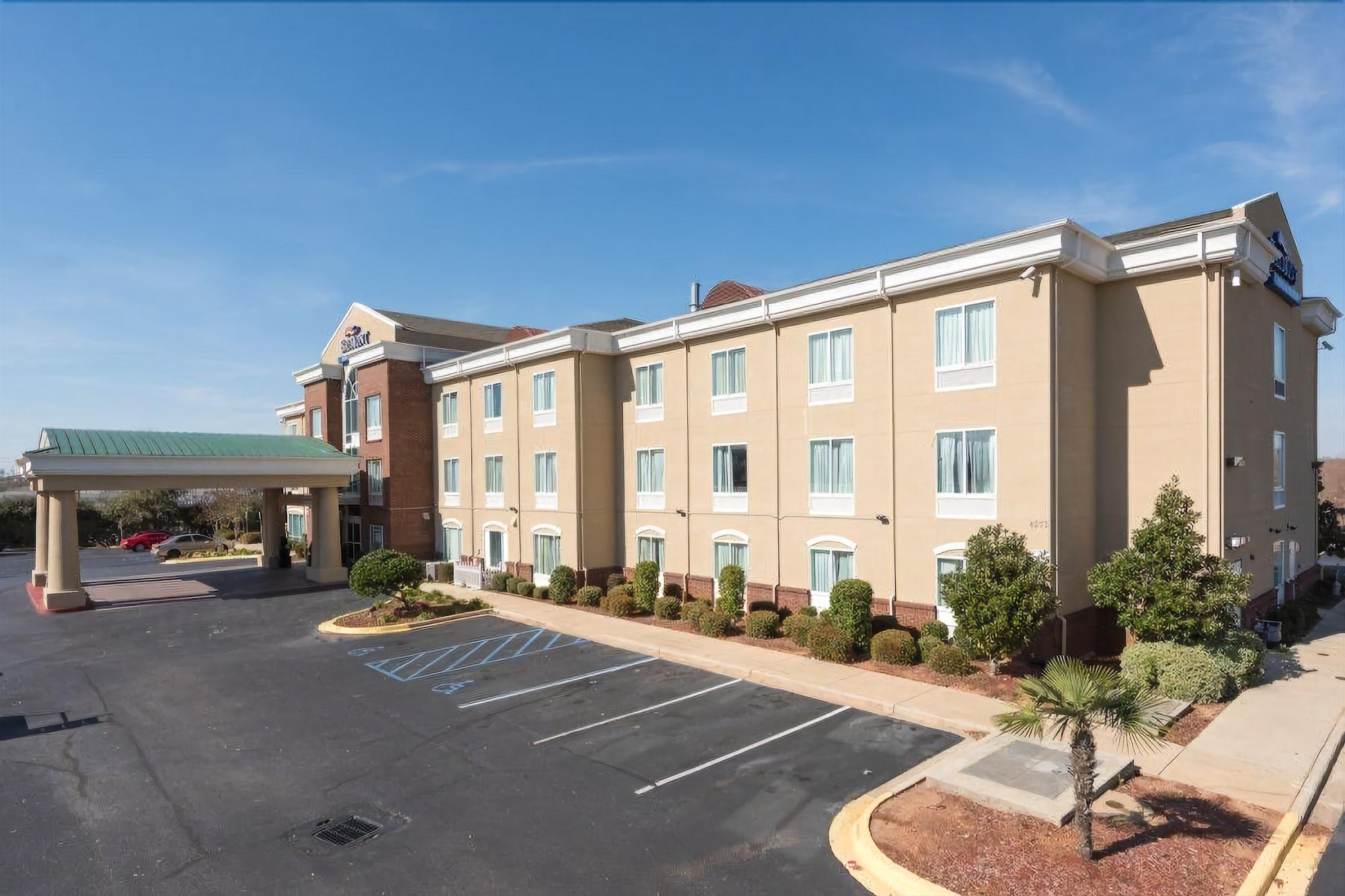 Baymont By Wyndham Montgomery South Εξωτερικό φωτογραφία