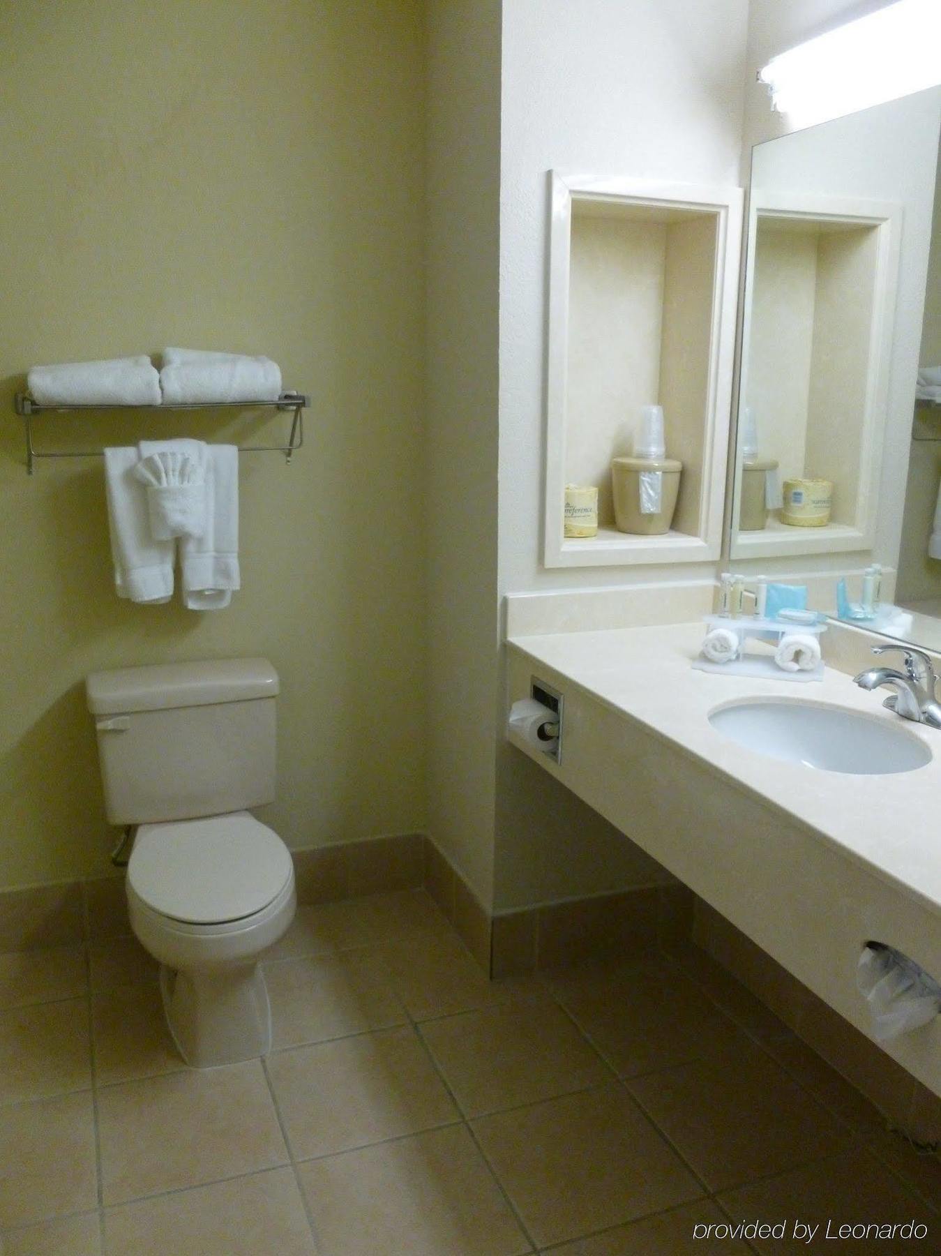 Baymont By Wyndham Montgomery South Δωμάτιο φωτογραφία